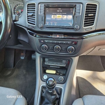 Volkswagen Sharan II Van Facelifting 2.0 TDI SCR 150KM 2017 Volkswagen Sharan Aluminiowe Felgi Czujniki ParkowaniaNawigacja Gwarancja, zdjęcie 16