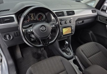 Volkswagen Caddy IV Kombi Maxi 2.0 TDI SCR BlueMotion Technology 150KM 2016 Volkswagen Caddy SalonPL Comfortline 2.0TDI 150KM DSG Hak WEBASTO Kamera A, zdjęcie 8