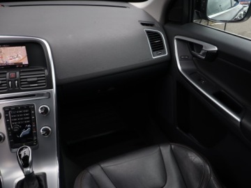 Volvo XC60 I SUV Facelifting 2.4 D4 190KM 2017 Volvo XC60 D4, Salon Polska, Serwis ASO, 187 KM, zdjęcie 7