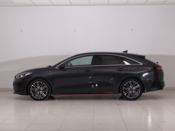 Kia Proceed Shooting Brake 1.6 T-GDI 204KM 2021 Kia ProCeed GT 1.6 T-GDI MHEV, Automat, Skóra, zdjęcie 2