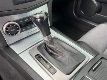 Mercedes Klasa C W204 Kombi T204 1.8 180 CGI BlueEFFICIENCY 156KM 2010 Mercedes-Benz Klasa C AUTOMAT KLIMATYZACJA POLSKORY GRZANE FOTELE PARKTRON, zdjęcie 9