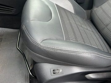 Peugeot 2008 I SUV Facelifting 1.2 PureTech 110KM 2018 Peugeot 2008-1.2 Benzyna Klima Alu Kamera, zdjęcie 11