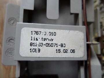 LAMPA OSVĚTLENÍ INTERIÉR POLSTROVÁNÍ TOYOTA AVENSIS T25 PŘEDNÍ BEZ BÉŽOVÁ