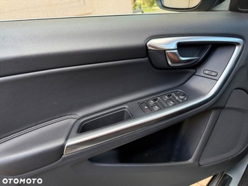 Volvo V60 I Kombi Facelifting 2.0 D4 DRIVE-E 190KM 2015 Volvo V60 Volvo V60 D4 Momentum 2.0 Diesel 190KM, zdjęcie 26