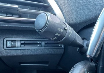 Peugeot 3008 II Crossover 1.6 BlueHDi 120KM 2018 Peugeot 3008 1.6D 120KM AutomF1,PERLA Klimatr.LEDY 2xPDC BluetoothFAKTURAG, zdjęcie 28