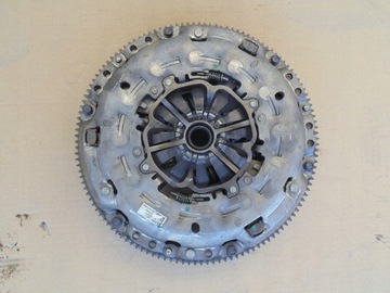 KOŁO DWUMASOWE SPRZĘGŁO 04L105273 VW AUDI 1.6 TDI