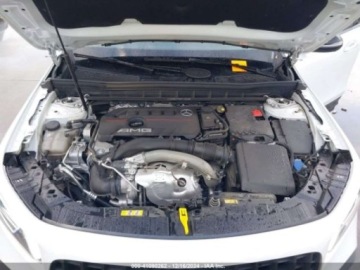 Mercedes GLB 2023 Mercedes-Benz GLB AMG, 2023r., 4x4, 2.0L 2.0 Benzyna 302KM, zdjęcie 11