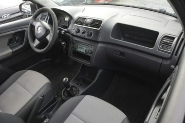 Skoda Fabia II Hatchback Facelifting 1.6 TDI CR DPF 75KM 2014 Škoda Fabia Skoda Fabia 1.6TDI 4 osobowy, zdjęcie 17