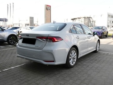 Toyota Corolla XII Sedan Facelifting 1.8 Hybrid 140KM 2025 Od ręki - Comfort 1.8 Hybrid 140KM | Tempomat adaptacyjny!, zdjęcie 3