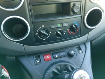 Peugeot Partner II Tepee Facelifting 2015 1.6 BlueHDi 100KM 2018 Peugeot Partner 5 -osobowy, zdjęcie 14