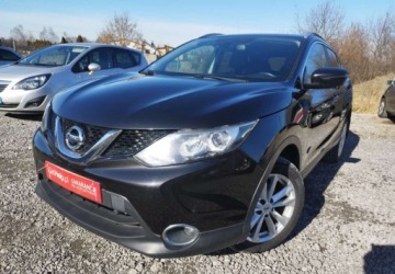 Nissan Qashqai II Crossover 1.6 dCi 130KM 2016 Nissan Qashqai Nissan Qashqai 1.6 dci klima kamery 360 stan bdb gwarancja