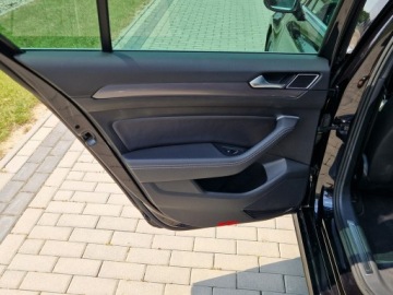 Volkswagen Passat B8 Limousine 2.0 TDI 150KM 2015 Volkswagen Passat 2.0tdi 150KM R LINE Ledy Navi, zdjęcie 20