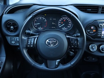 Toyota Yaris III Hatchback 5d Facelifting 2017 1.5 Dual VVT-iE 111KM 2017 Toyota Yaris 1.5 Dual VVT-i, Salon Polska, zdjęcie 16