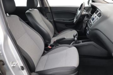 Hyundai i20 I Hatchback 5d Facelifting 1.1 CRDi 75KM 2015 Hyundai i20 1.1 CRDi, Salon Polska, Serwis ASO, zdjęcie 8