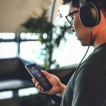 АУДИОКАБЕЛЬ UGREEN УГЛОВОЙ, 2XMINI JACK, 3,5 ММ, КОРОТКИЙ КАБЕЛЬ AUX MALE, 0,5 М