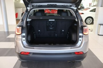 Jeep Compass II SUV 1.4 MultiAir 140KM 2019 Jeep Compass 1.4 TMair Night Eagle FWD SS 1.4 Benzyna 140KM, zdjęcie 31