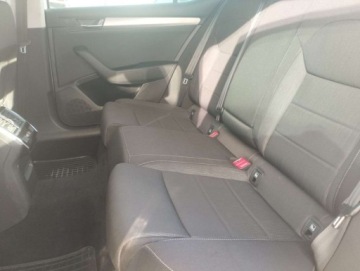 Skoda Superb III Liftback Facelifting 2.0 TDI SCR 150KM 2019 Skoda Superb 2.0 TDI 150KM DSG BiXenonCzujnikiSalonPL 2.0 Diesel 150KM, zdjęcie 25