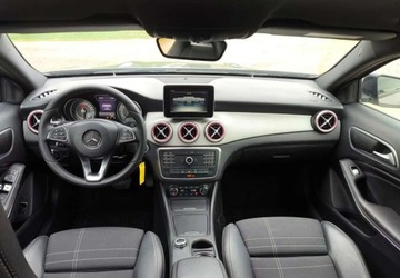 Mercedes GLA I Off-roader 2.1 200 CDI 136KM 2016 Mercedes-Benz GLA Mercedes-Benz GLA 200 (CDI) d 7G-DCT 2.1 Diesel 136KM, zdjęcie 13