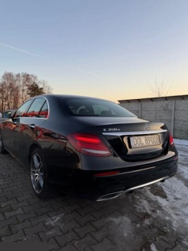 Mercedes Klasa E W213 2018 Mercedes Klasa E Hybryda 286KM 2018r Faktura VAT, zdjęcie 3