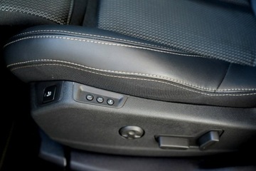 Peugeot 5008 II Crossover Facelifting 2.0 BlueHDi 177KM 2022 Peugeot 5008 GT kamera Skora adc Nawi PANORAMA bli, zdjęcie 21