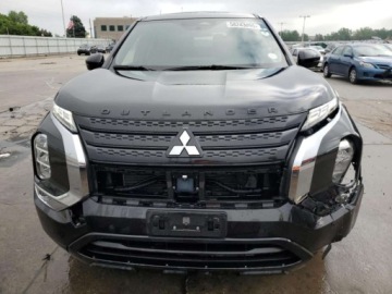 Mitsubishi Outlander III 2023 Mitsubishi Outlander 2023 MITSUBISHI OUTLANDER SE 2.5 Benzyna 181KM, zdjęcie 3