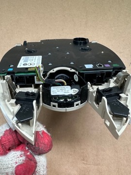 LAMPA POLSTROVÁNÍ KABINY INTERIÉR MERCEDES CLS W219 BÉŽOVÁ