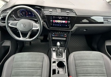Volkswagen Touran III 1.5 TSI EVO 150KM 2023 Volkswagen Touran Highline Pakiety, ACC, Digital Cockpit, Kamera cofania,, zdjęcie 4