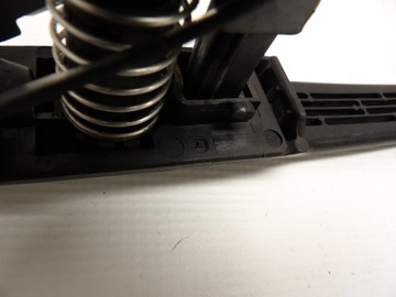 РУЧКА РАЗДВИЖНОЙ ДВЕРИ VW LT SPRINTER 96-06 ОРИГИНАЛ.