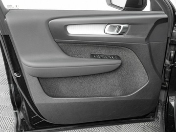 Volvo XC40 Crossover Facelifting 2.0 B4 197KM 2022 Volvo XC 40 WD8126S#B4 Core LED K.cof Cz.park, zdjęcie 11