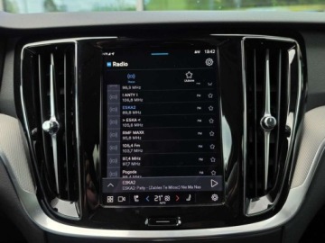 Volvo V60 II  2024 Volvo V60 2.0 398KM T6 AWD Plug-in Hybrid BLIS Kamera360 HarmanKardon ASO, zdjęcie 18