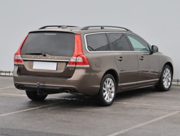 Volvo V70 III Kombi Facelifting 2.0 D4 DRIVE-E 181KM 2014 Volvo V70 D4, 178 KM, Skóra, Navi, Klima, zdjęcie 4