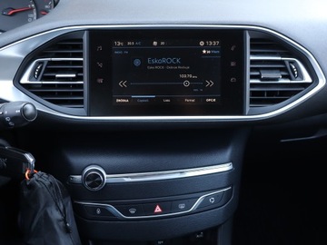 Peugeot 308 II SW Facelifting 1.5 BlueHDI 130KM 2019 Peugeot 308 1.5 BlueHDi, Salon Polska, Klima, zdjęcie 11