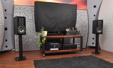 DYNAVOICE DM-6 ЧЕРНЫЙ ШВЕДСКИЙ ХИТ + ДОПОЛНИТЕЛЬНЫЕ ПОДСТАВКИ