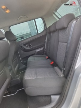 Skoda Fabia II Hatchback Facelifting 1.2 TSI 85KM 2011 Skoda Fabia SCOUT 1.2 Benzyna 86KM Serwis ASO 1.2 Benzyna 86KM, zdjęcie 9