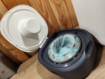 Tommee Tippee 85200103, Корзина для подгузников, белая и черная, 29x26x39см