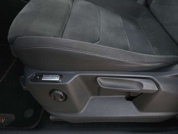 Volkswagen Tiguan II SUV 2.0 TSI 180KM 2018 Volkswagen Tiguan 2.0TSI 180KM 4x4 DSG R-Line Pakiety: Drogowy Plus - Prem, zdjęcie 27