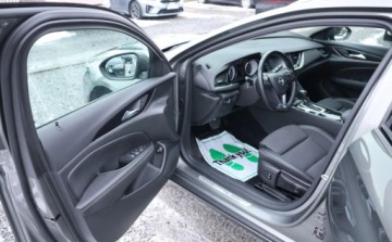 Opel Insignia II Sports Tourer 2.0 CDTI 170KM 2019 Opel Insignia Kamera, Nawigacja, Czujniki, El reg. fotela klapa bag. Gwara, zdjęcie 9