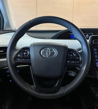 Toyota Prius IV Hatchback Plug-in 1.8 Hybrid Plug-in 122KM 2020 Toyota Prius Pluh-in ASO Bezwypadkowy R CARS Warszawa 1.8 Hybryda 122KM, zdjęcie 11