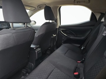 Toyota Yaris IV Hatchback 1.5 Hybrid Dynamic Force 116KM 2021 Toyota Yaris 1.5 HEV 116KM 1WŁ SalonPL VAT23 Grupa, zdjęcie 12