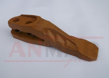 ZĄB ŚRODKOWY ŁYŻKI 332/C4388 BUCKET TOOTH 3CX 4CX