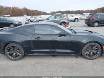 Chevrolet Camaro VI 2022 Chevrolet Camaro ZL1 2022 6.2 Benzyna 650KM, zdjęcie 6