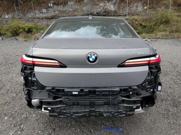 BMW Seria 7 G70 2023 BMW Seria 7 740i 2023 3.0l 3.0 Benzyna 375KM, zdjęcie 2