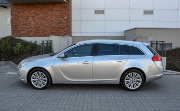 Opel Insignia I Sports Tourer 2.0 CDTI ECOTEC 130KM 2012 Opel Insignia 2,0CDTI 2012 r. 2.0 Diesel 130KM, zdjęcie 1