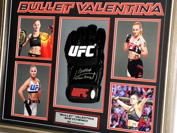 Перчатка Валентины Шевченко с автографом легенды UFC в красивой рамке ХИТ