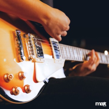 Электрогитара LP Sunburst + чехол для усилителя, тюнер, медиаторы