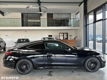 Mercedes CLE Coupe 2.0 300 258KM 2026 Mercedes-Benz CLE Mercedes-Benz CLE 300 mHEV 4-Matic AMG Line 2.0 Benzyna, zdjęcie 1