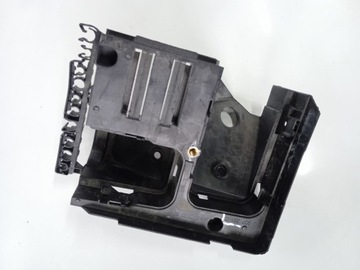 SEAT LEON II FL 09-12 wspornik mocowanie skrzynki bezpieczników podstawa