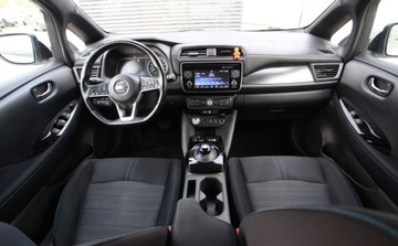 Nissan Leaf II Hatchback Elektryczny 40kWh 150KM 2018 Nissan Leaf Bateria 100 PEWNY Full Dealer ASO Navi Pakiet ZIMA Gwarancja f, zdjęcie 9