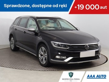 Volkswagen Passat B8 Variant 2.0 TDI SCR 240KM 2017 VW Passat 2.0 BiTDI, Salon Polska, Serwis ASO