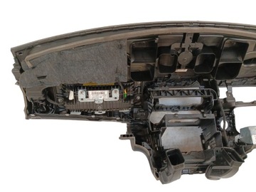 DESKA ROZDĚLOVAČE KONZOLA KOKPIT MERCEDES C W204 FACELIFT (2011-2014) EU